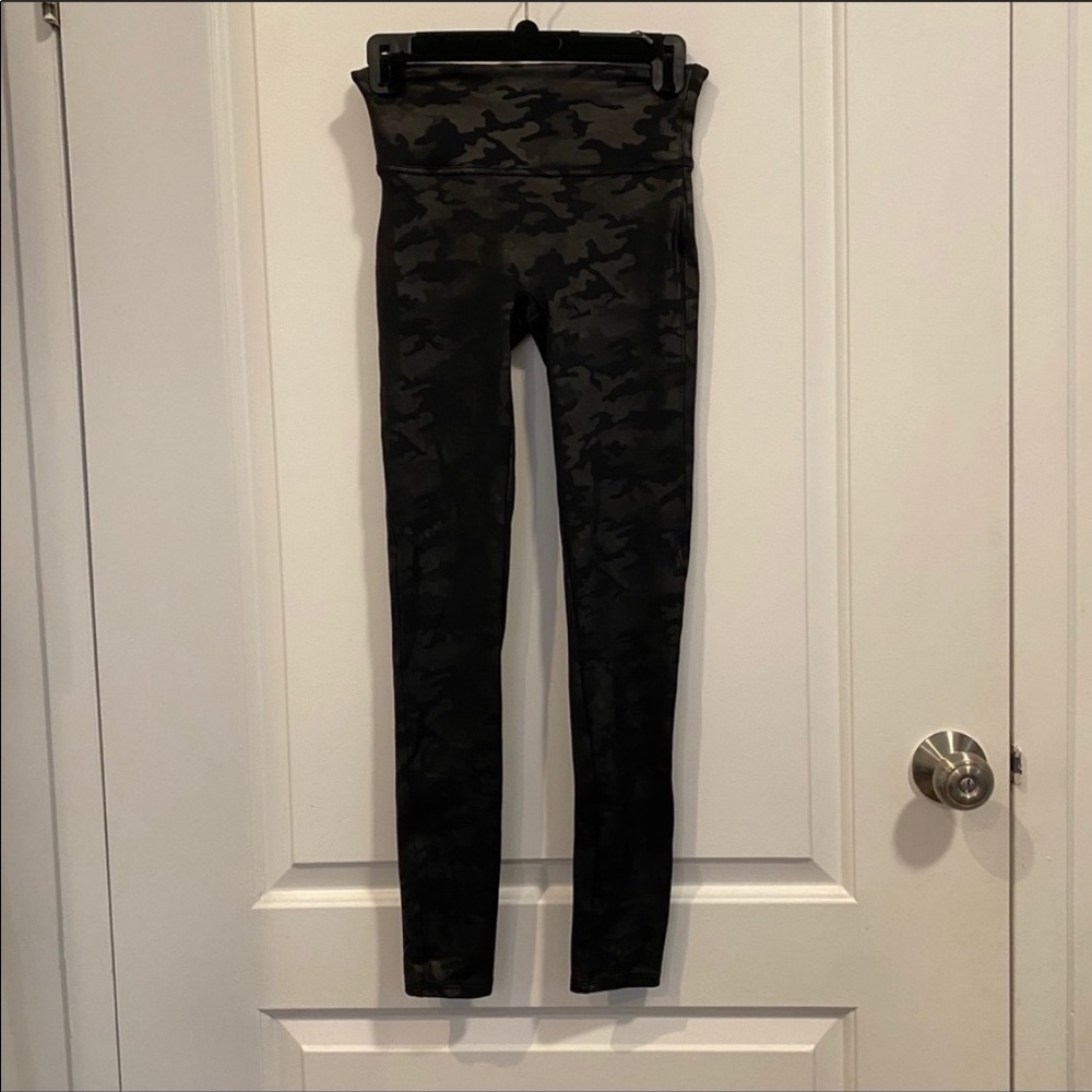 Spanx Faux Leather Camo Leggings - Picture 4 of 5